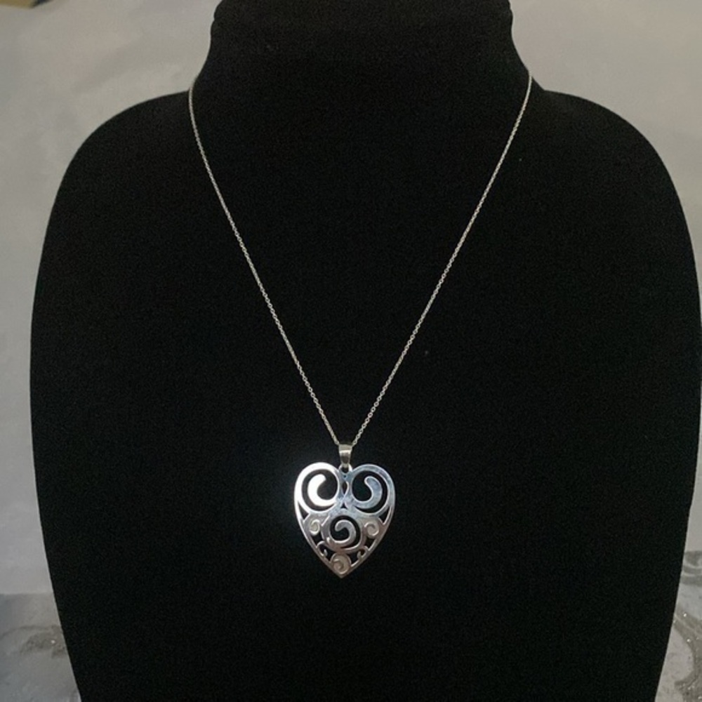 Sterling silver heart pendant with 18 inch chain